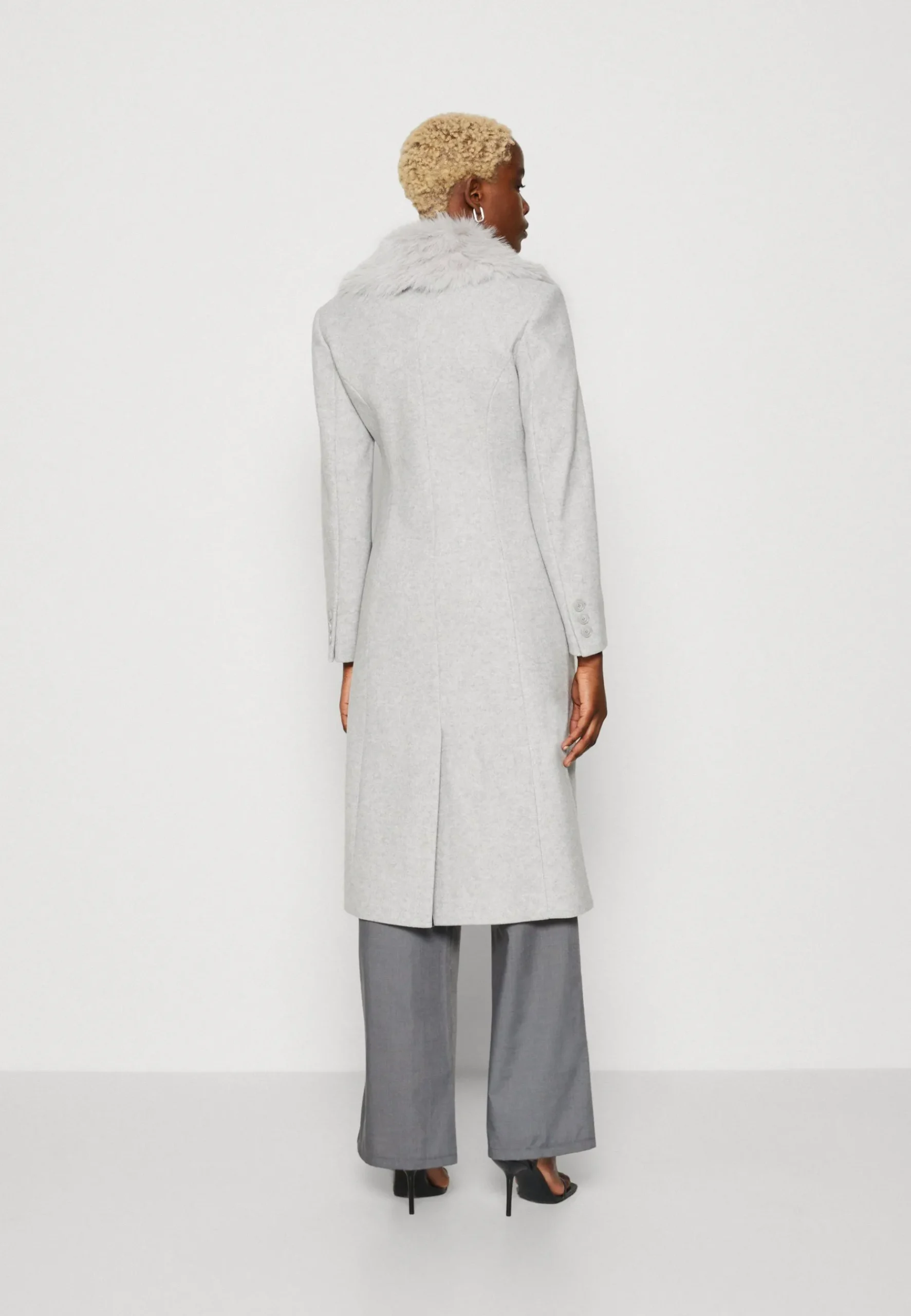 Amber Collar Coat - Manteau Classique|Forever New Outlet