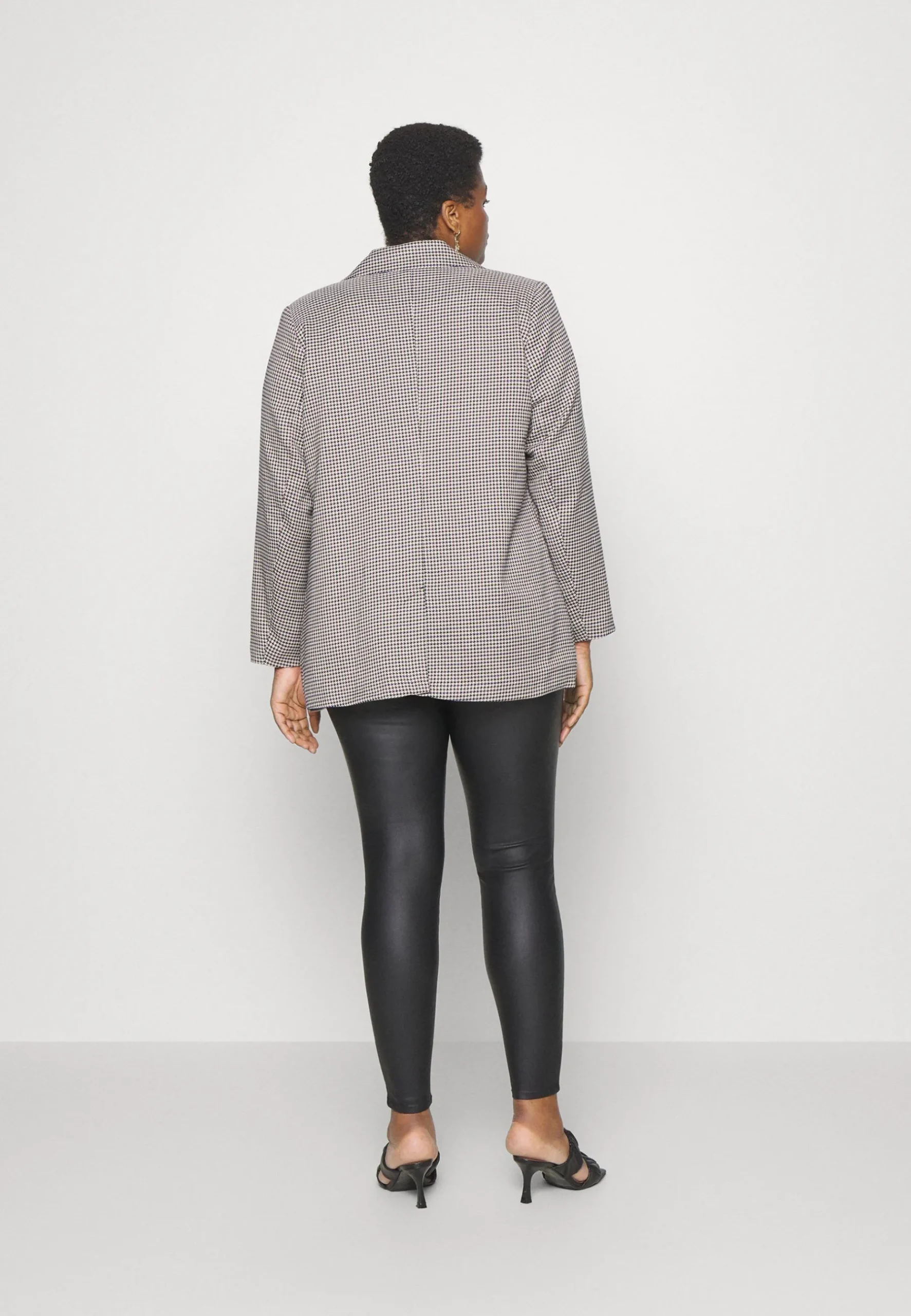 Carnewdita Blazer - Manteau Court|ONLY Carmakoma Hot
