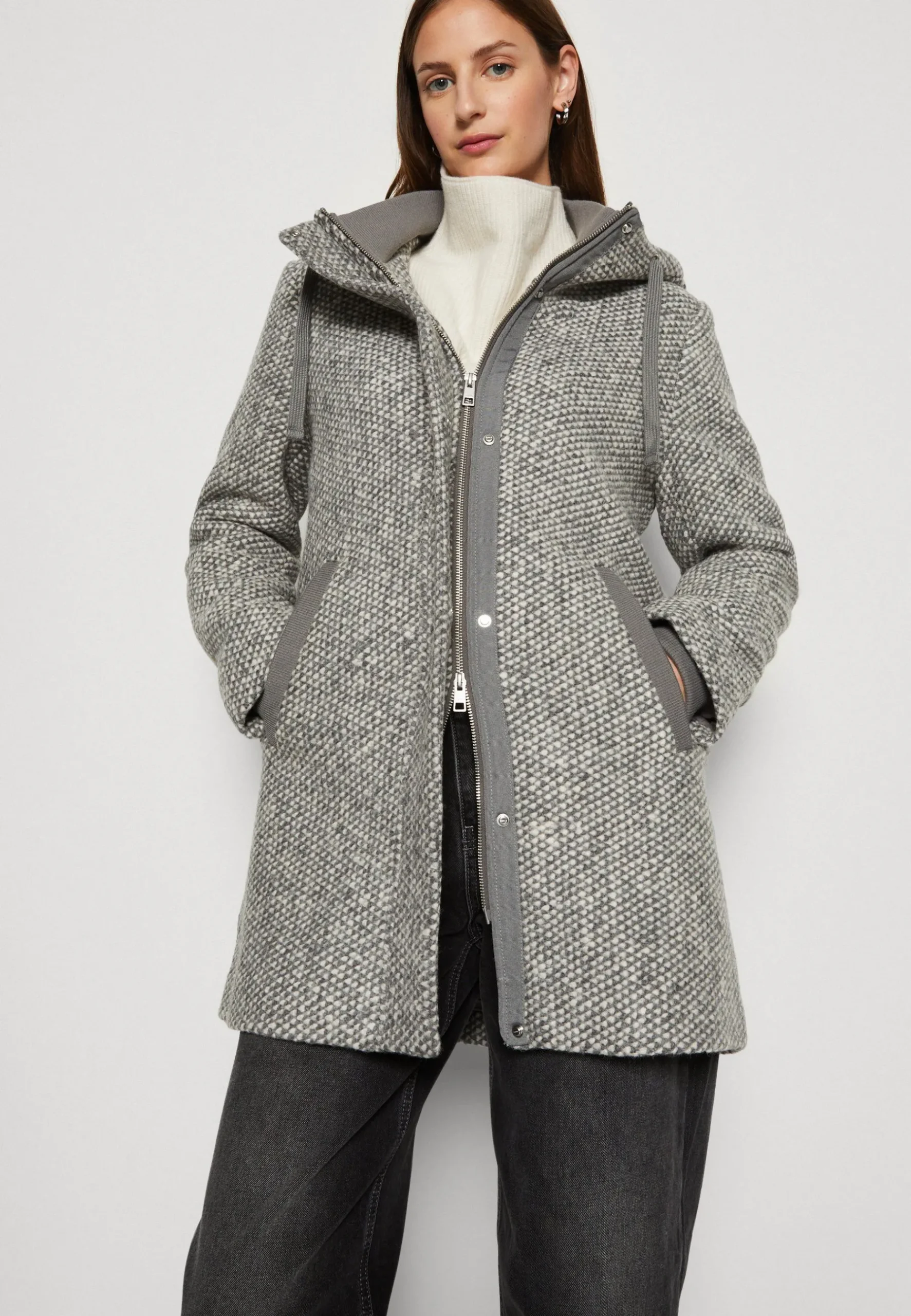 Coat - Manteau Classique|Esprit Shop