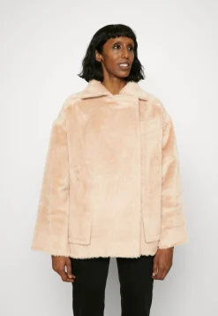 Coat - Manteau Court|RAMUNE PIEKAUTAITE Flash Sale