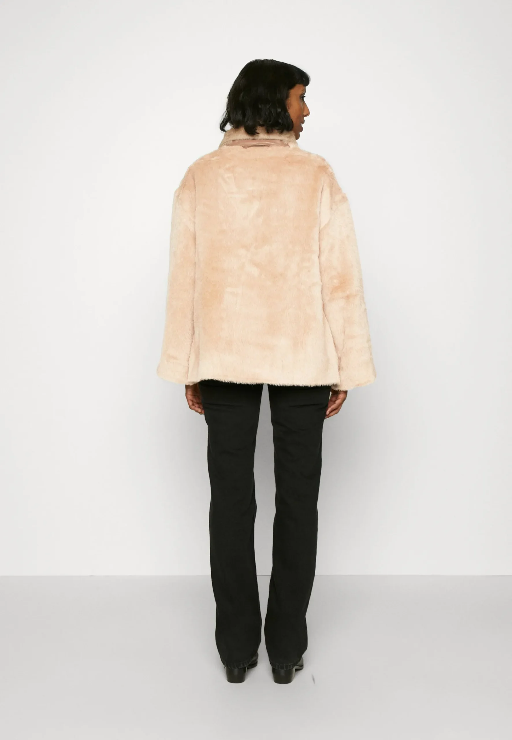 Coat - Manteau Court|RAMUNE PIEKAUTAITE Flash Sale