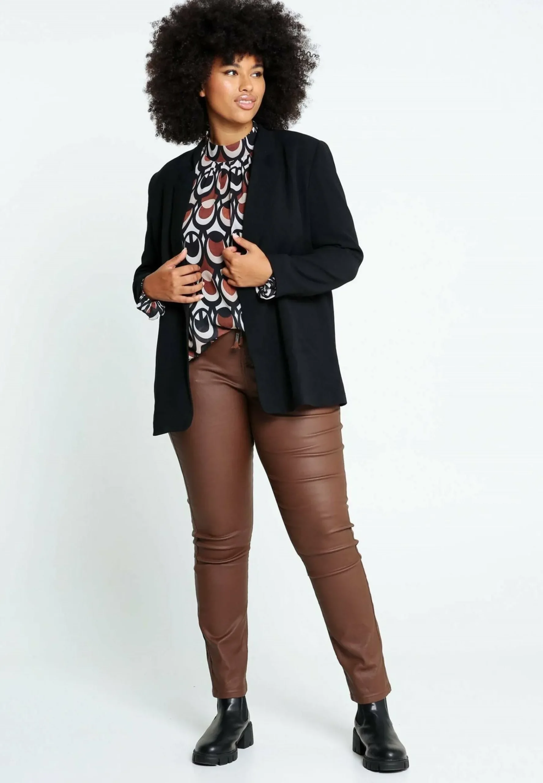 Halblanger, Unifarbener Mit Revers - Manteau Court|Paprika Shop