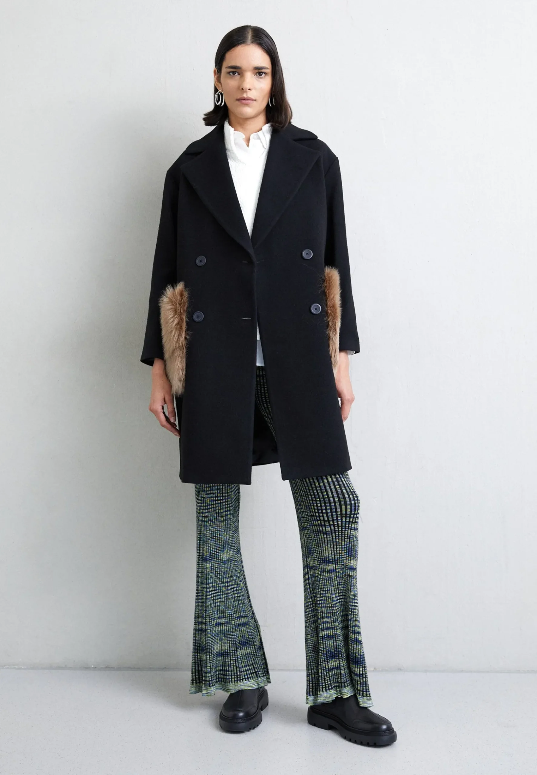 Madison Coat With Shearling Pockets - Manteau Classique|STUDIO ID Shop