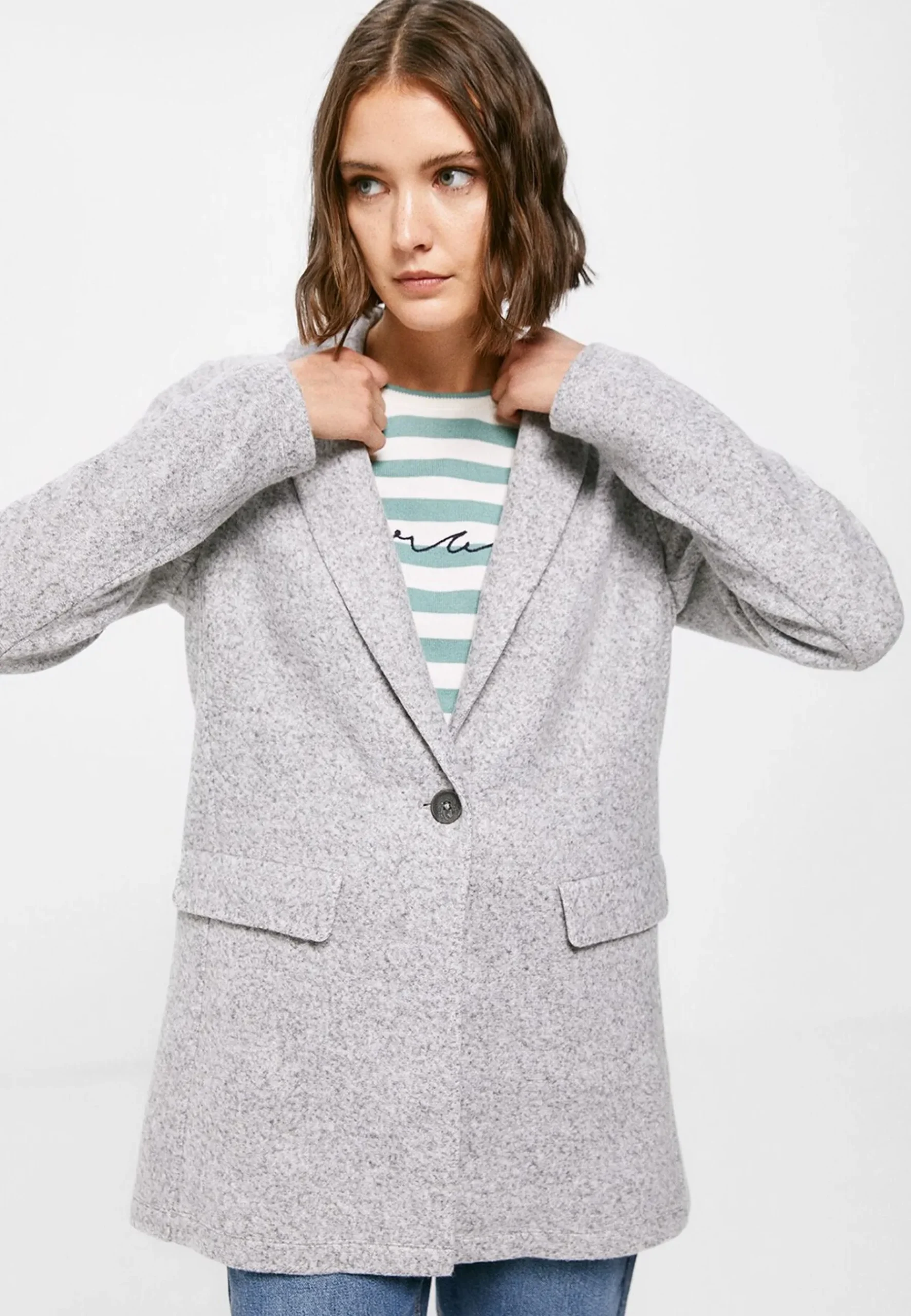 Manteau Court|Springfield Sale