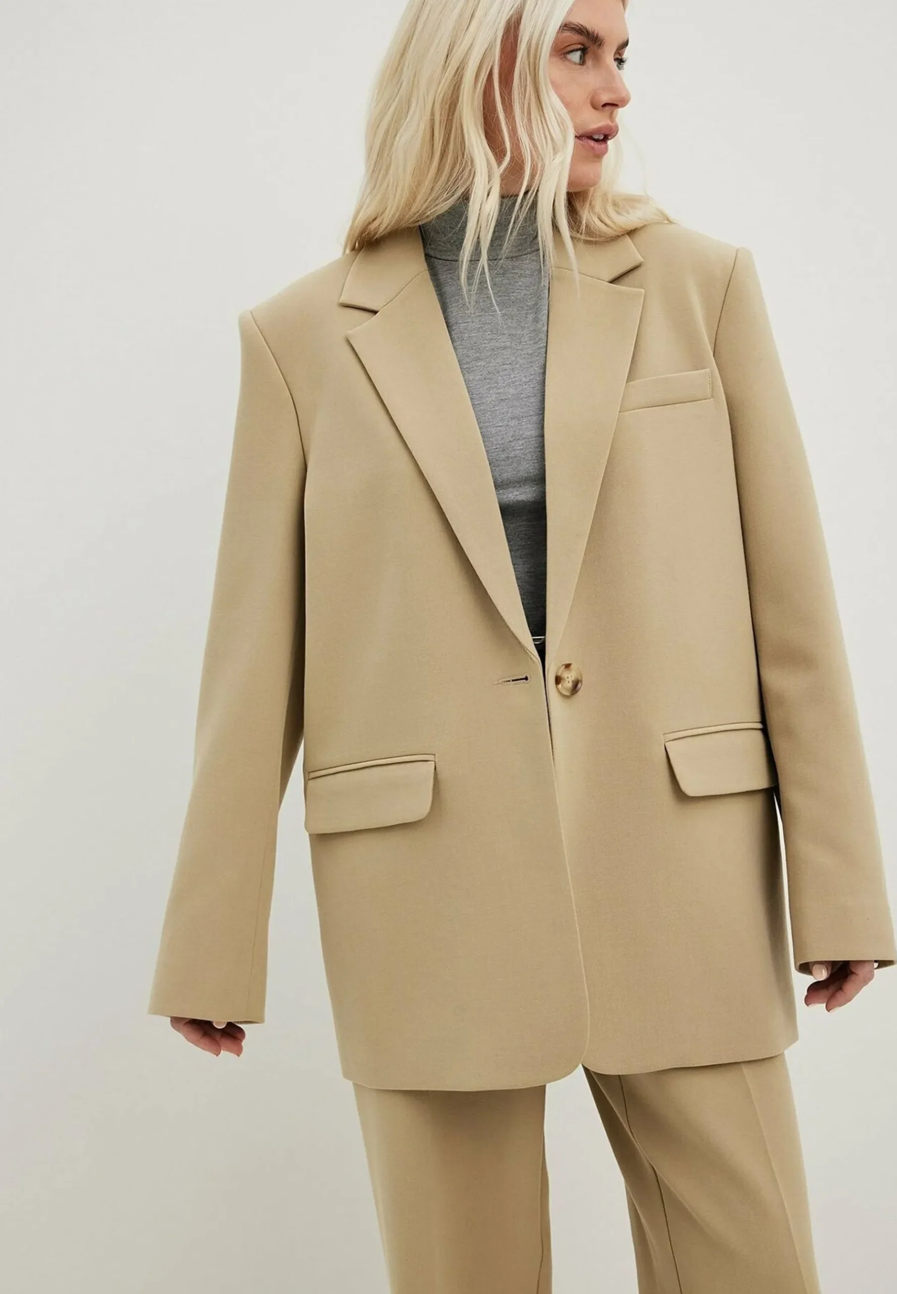 Mit Passform - Manteau Court|NA-KD Fashion